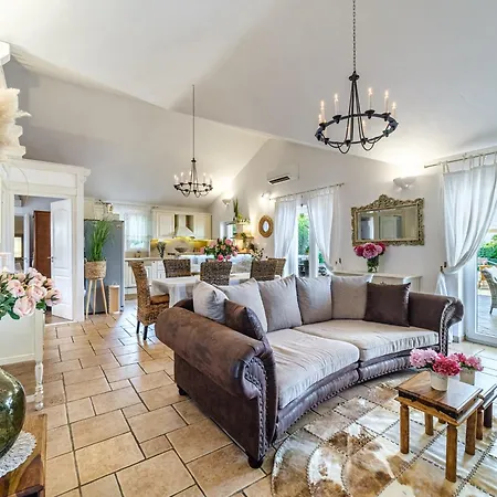 Villa Seaside Luxury With A Swimming Pool Mirca, Brac - 16183 Supetar